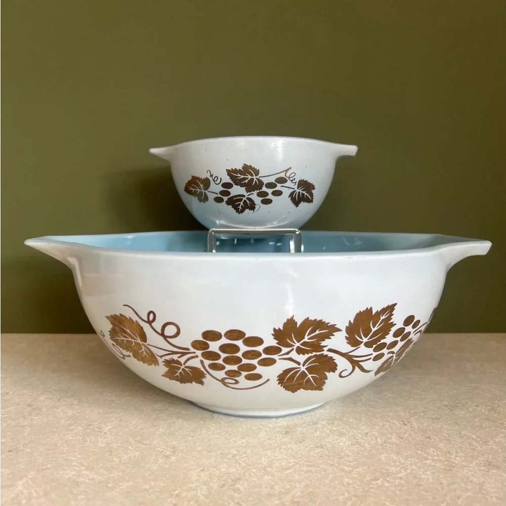 Vintage Pyrex Delphite Cinderella Nesting Bowls 444 & 441 Golden Grapes